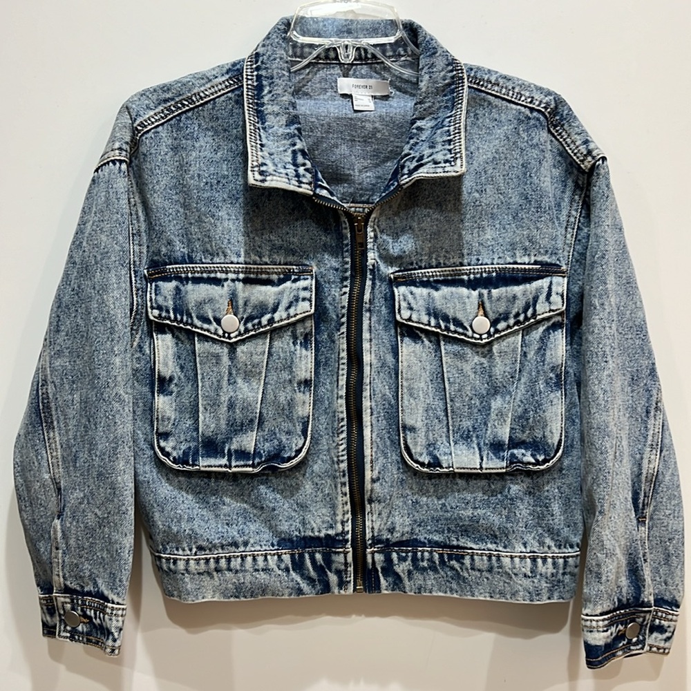 Forever 21 Acid Wash Cropped Zip Up Denim Jacket - Picture 3 of 4